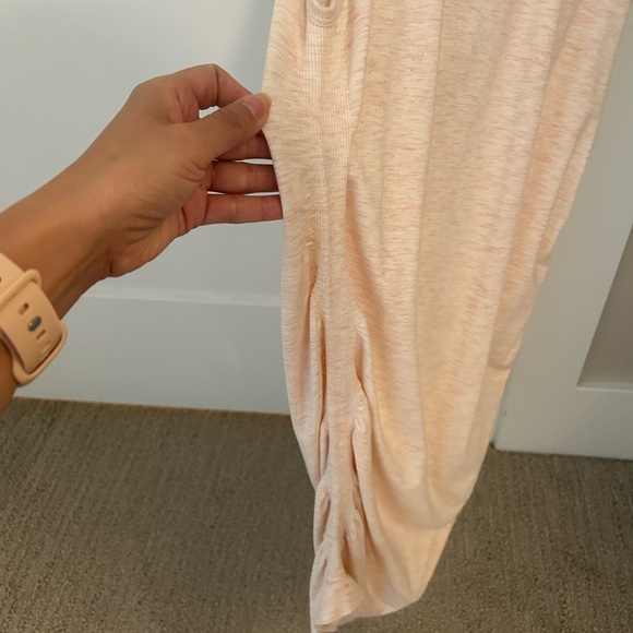 Fabletics Top 🩷 - Picture 2 of 4